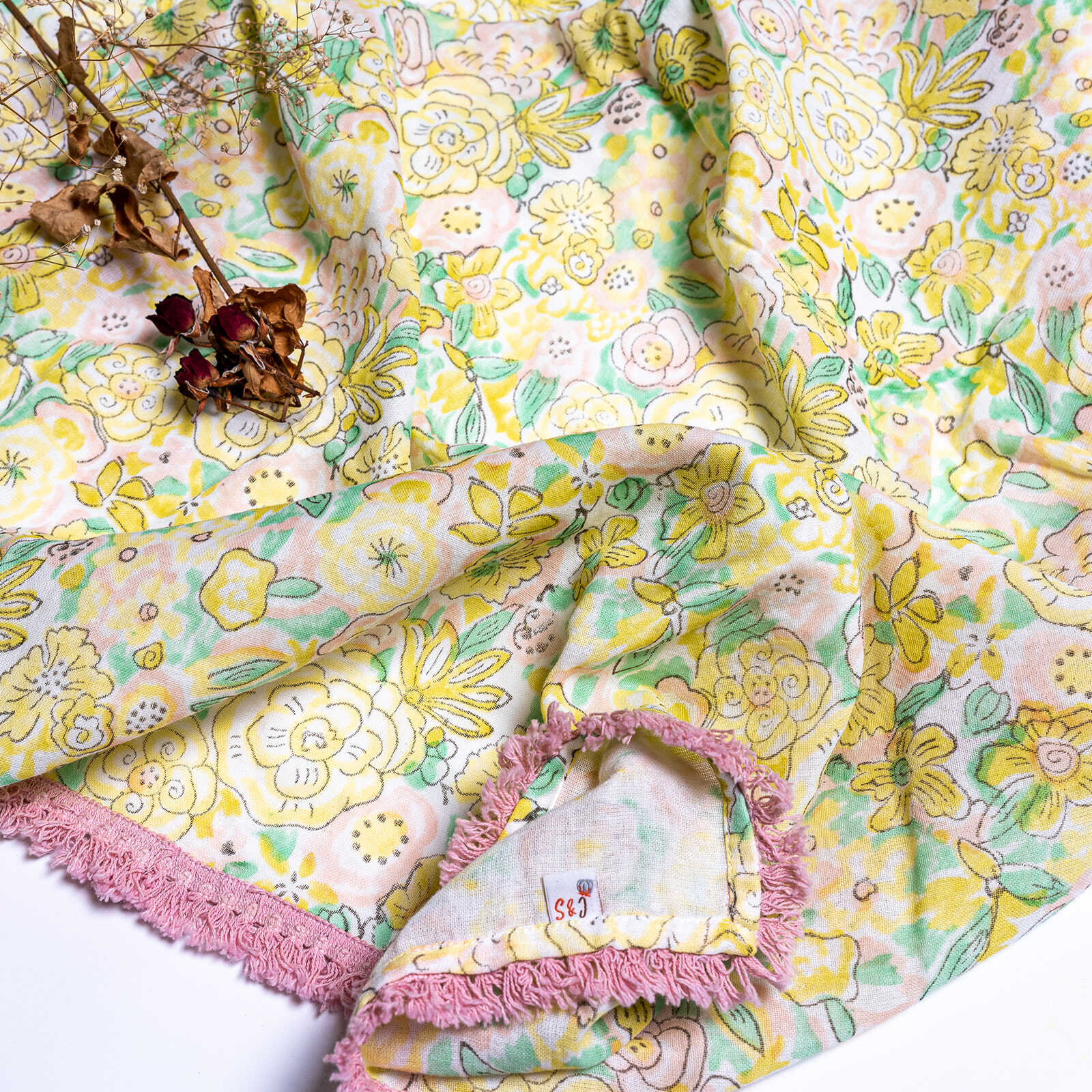 Organic Cotton Muslin Floral Swaddle - Pink Lace - Image 4